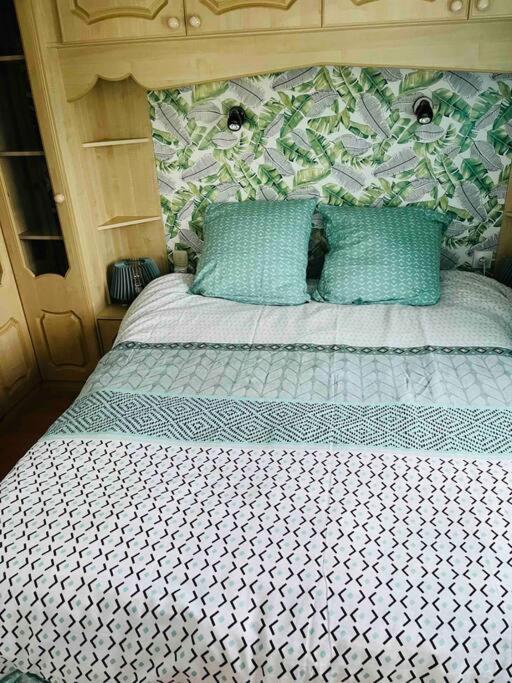 Chalet Dans La Foret Proche Disney La Houssaye-en-Brie 外观 照片